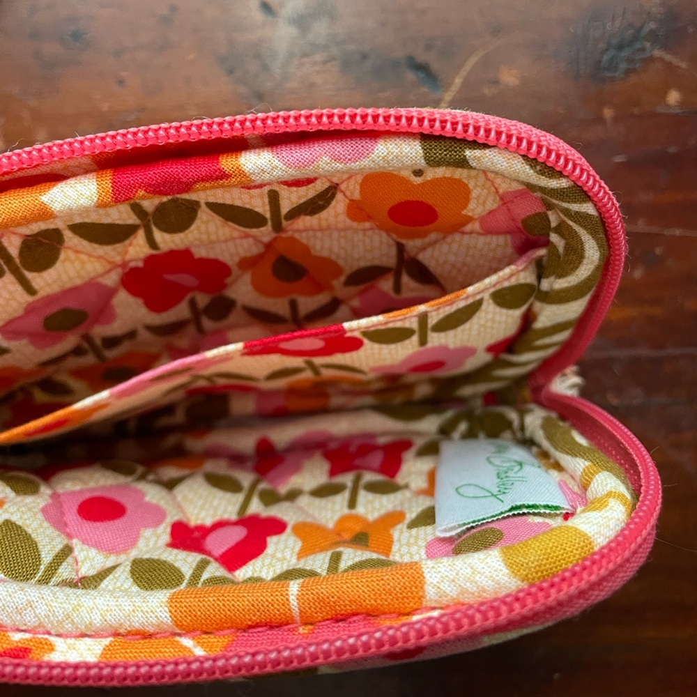 Vera Bradley wallet - Picture 2 of 4